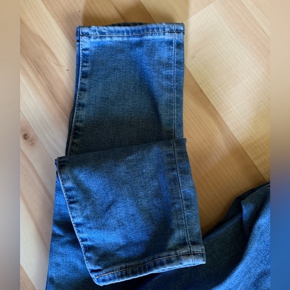 711 Levi’s Skinny Jeans - Picture 10 of 16